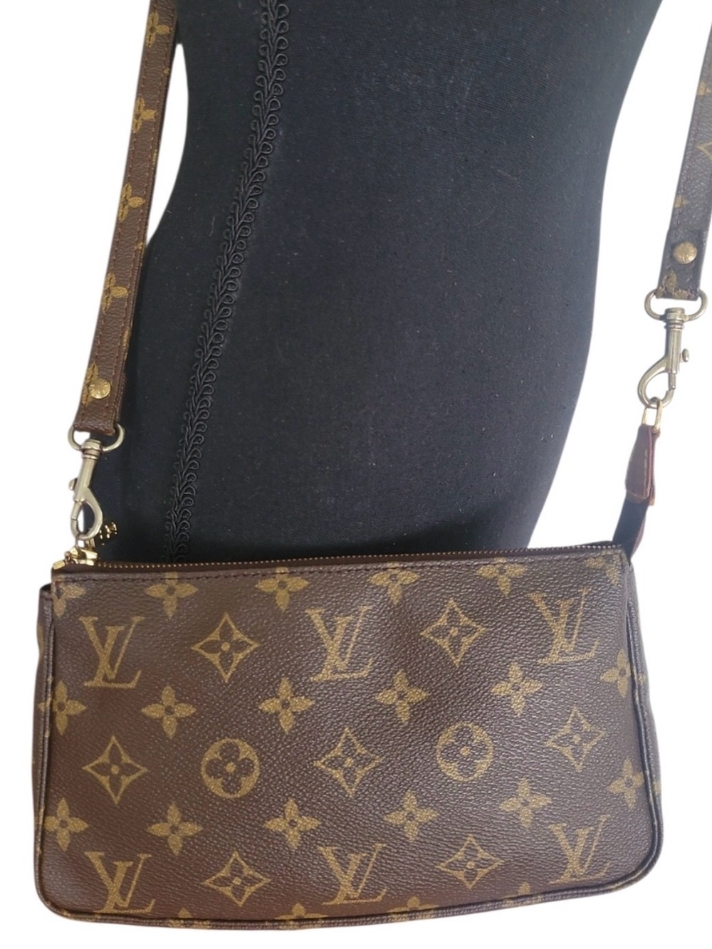 Louis Vuitton Monogram Crossbody bag